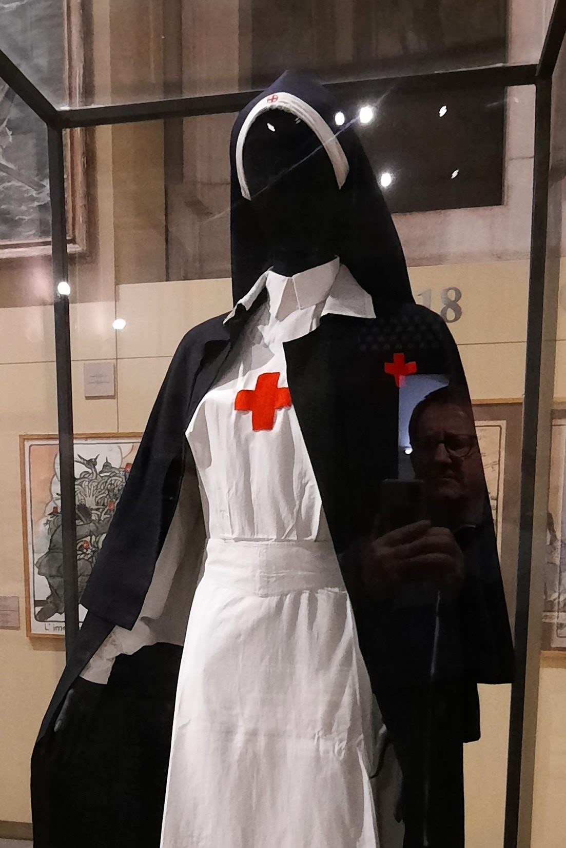 Red%20Cross%20Volunteer%20Nurse%27s%20uniform%2C%20Museo%20Centrale%20del%20Risorgimento%2C%20Rome%20-%2002.jpg